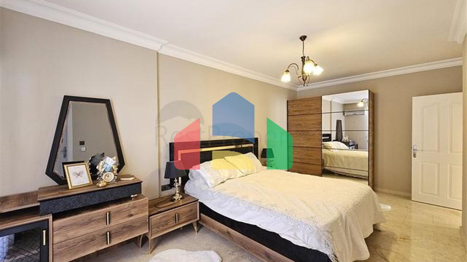 Просторная квартира 2+1 в районе Махмутлар на первой линии