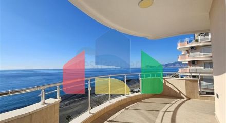 Просторная квартира 2+1 в районе Махмутлар на первой линии