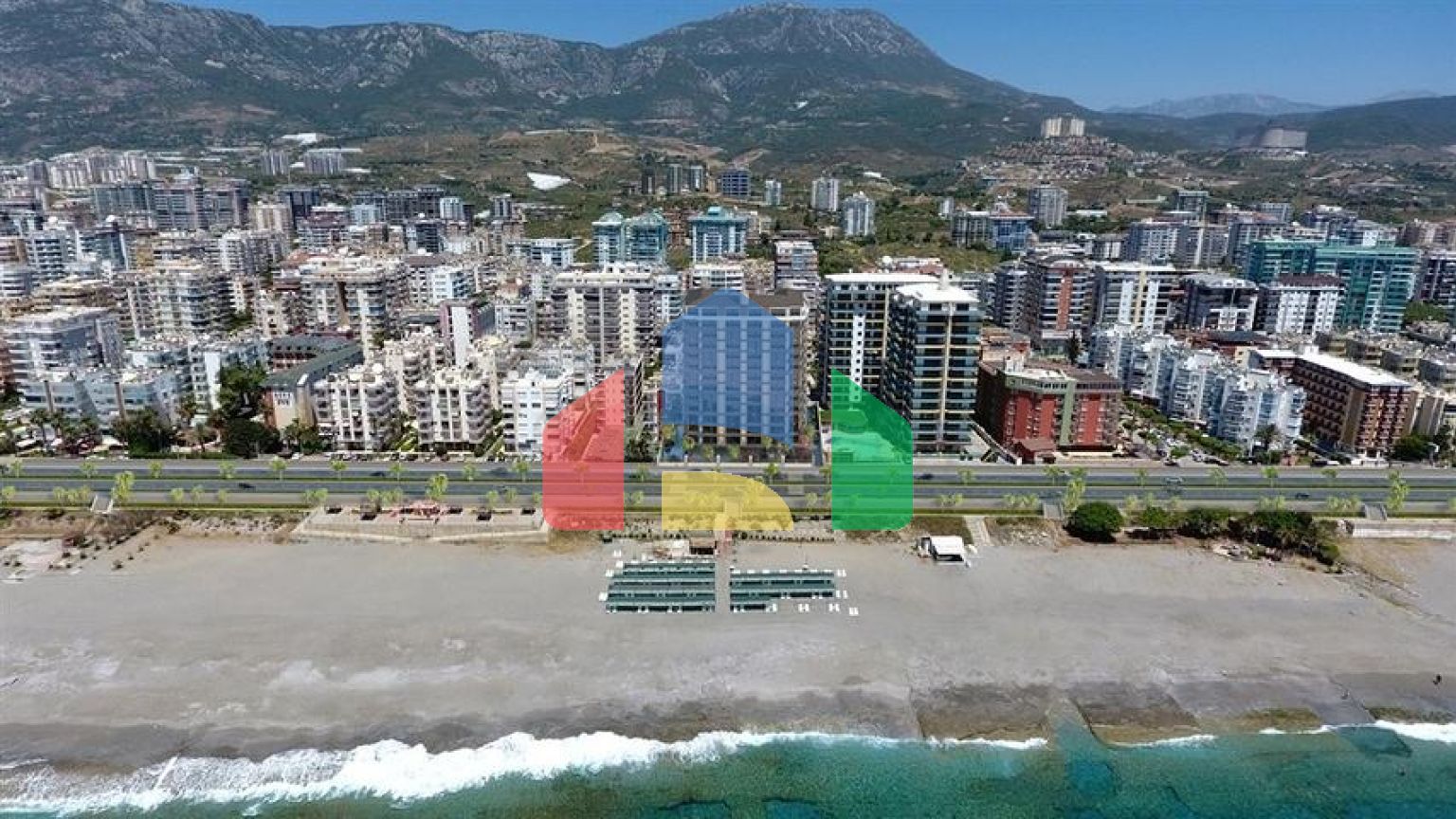 Современные квартиры в районе Махмутлар на первой береговой линии