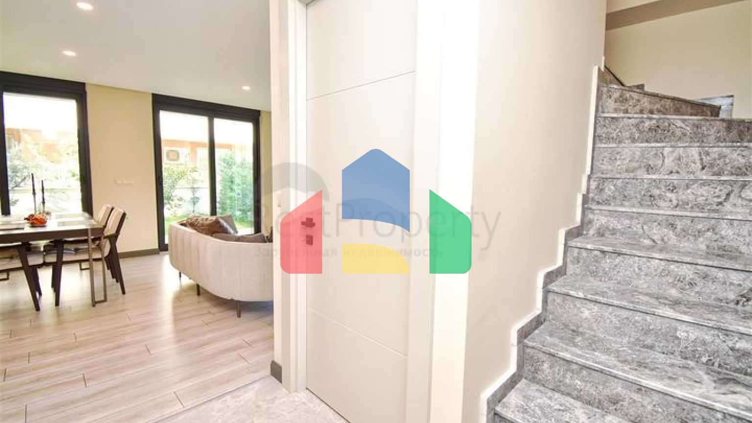 Квартира планування 2 + 1 в мікрорайоні Гюзельоба - Анталія