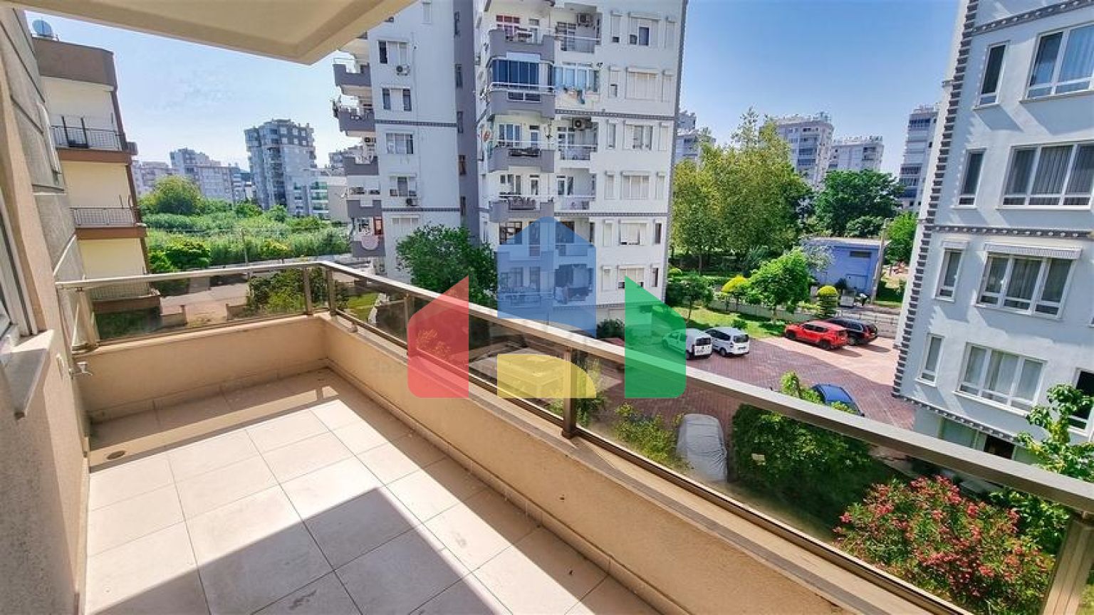 Квартири планування 3 + 1 і 4 + 1 в мікрорайоні Чаглаян - Анталія