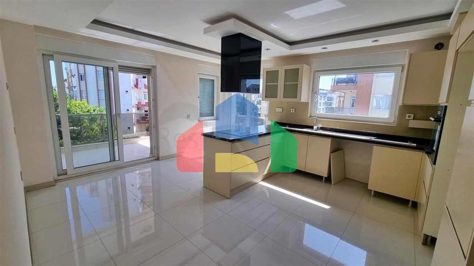 Квартири планування 3 + 1 і 4 + 1 в мікрорайоні Чаглаян - Анталія