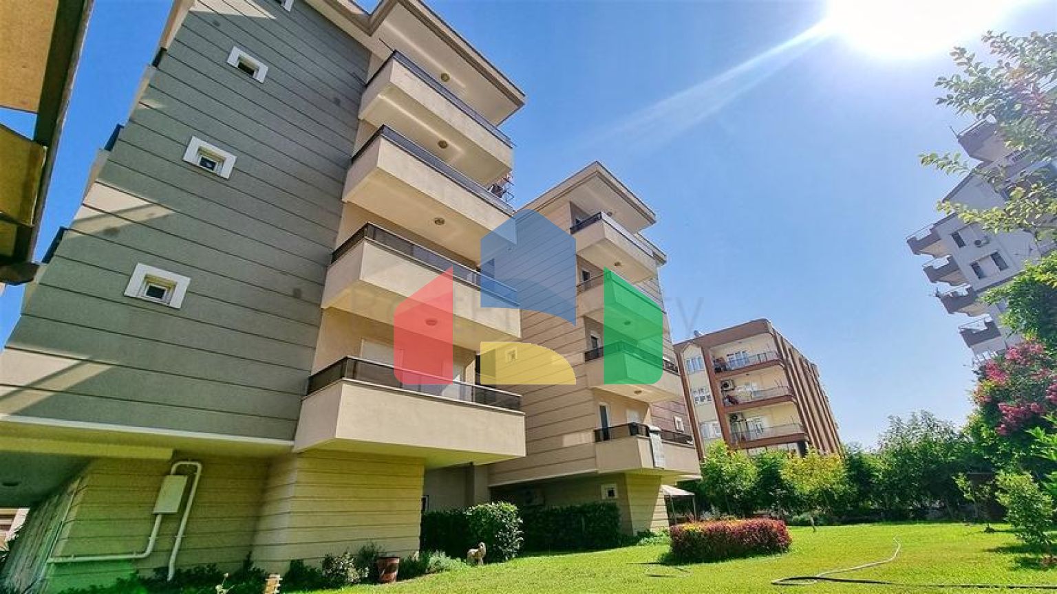 Квартири планування 3 + 1 і 4 + 1 в мікрорайоні Чаглаян - Анталія