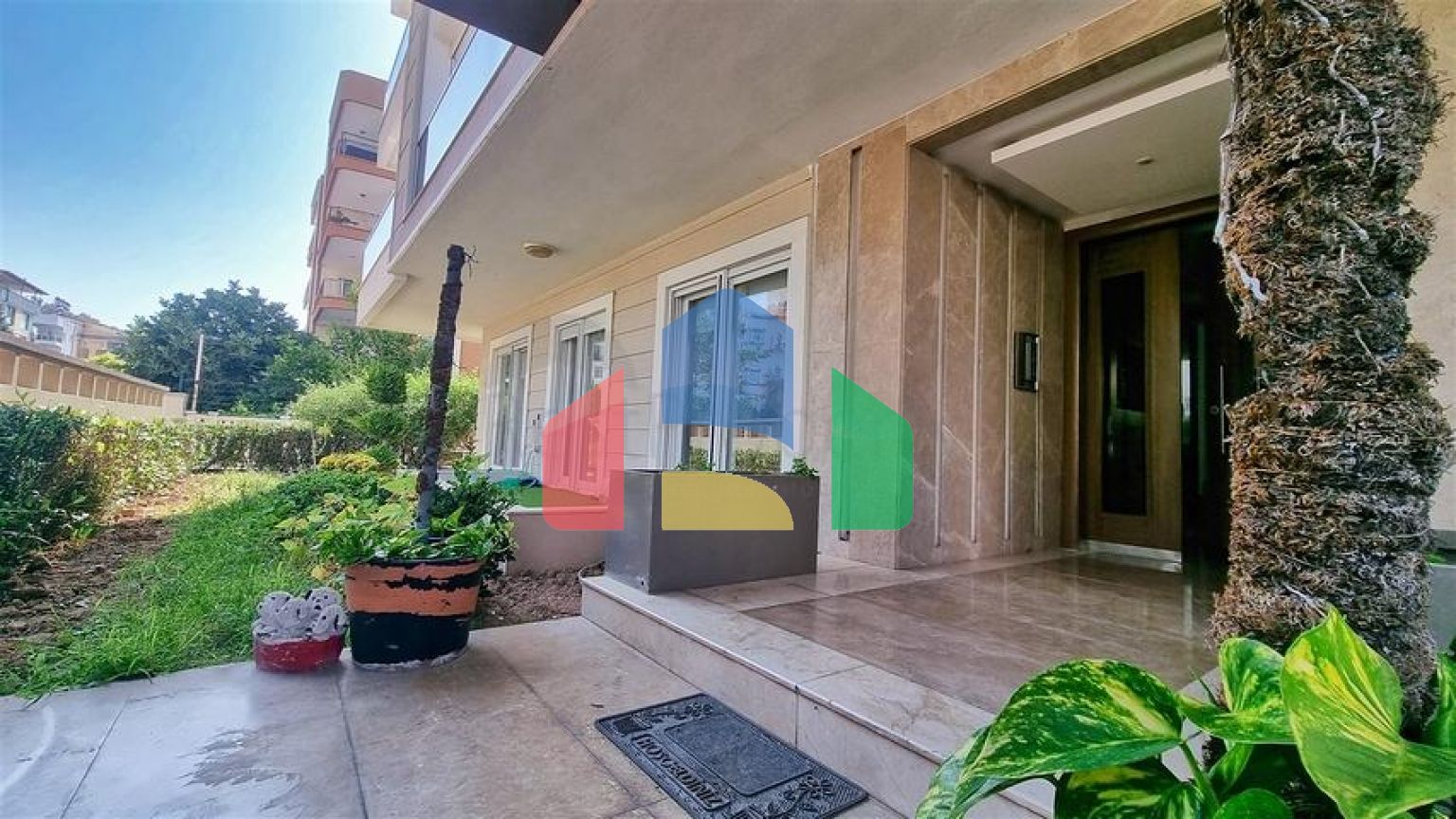 Квартири планування 3 + 1 і 4 + 1 в мікрорайоні Чаглаян - Анталія