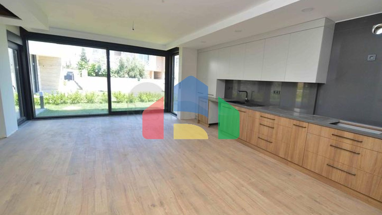 Виллы в комплексе планировки 5+1 в районе Лара - Анталия