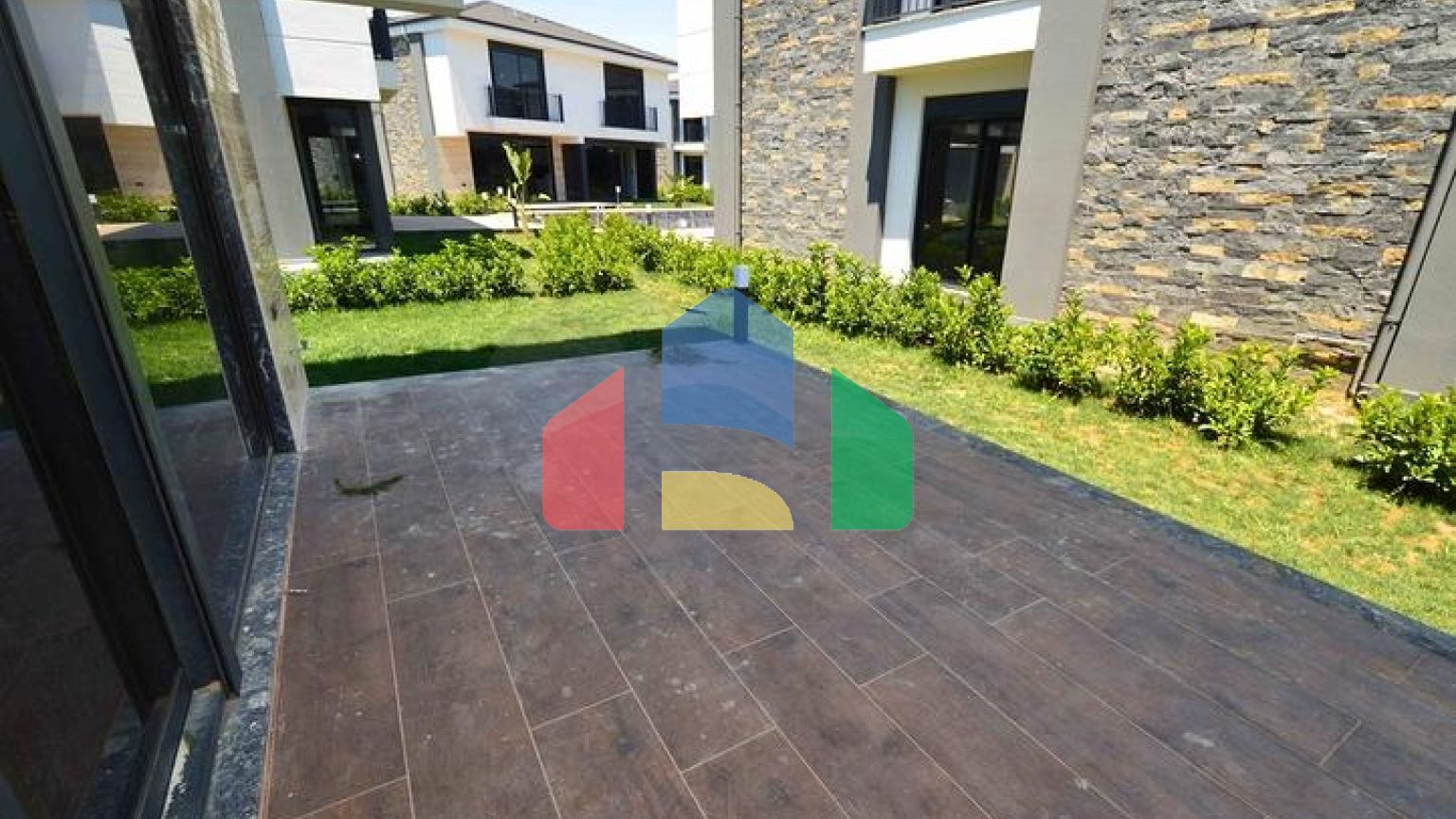 Виллы в комплексе планировки 5+1 в районе Лара - Анталия