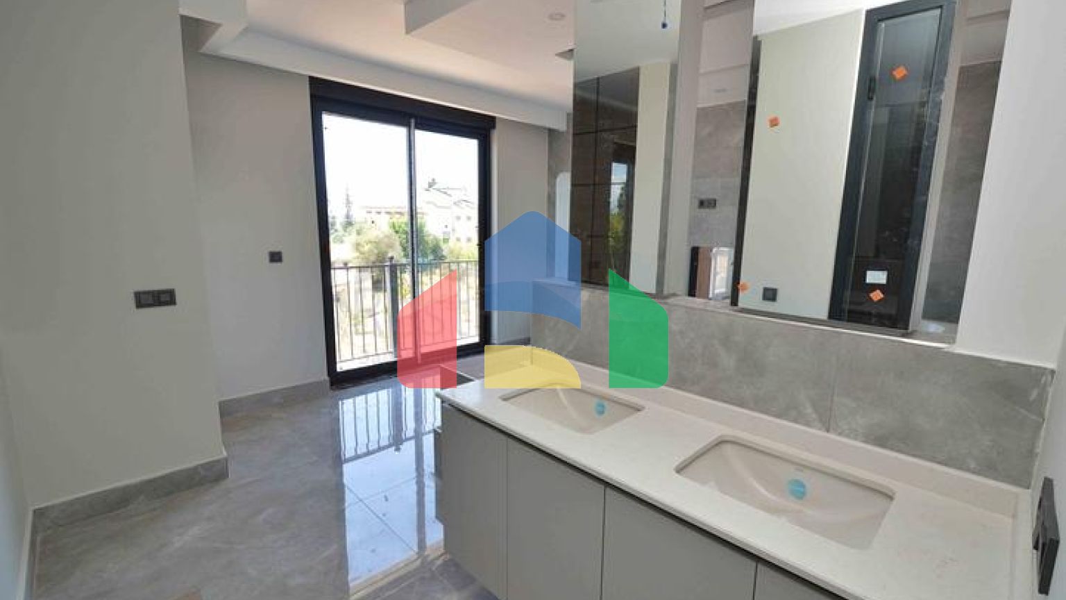 Виллы в комплексе планировки 5+1 в районе Лара - Анталия