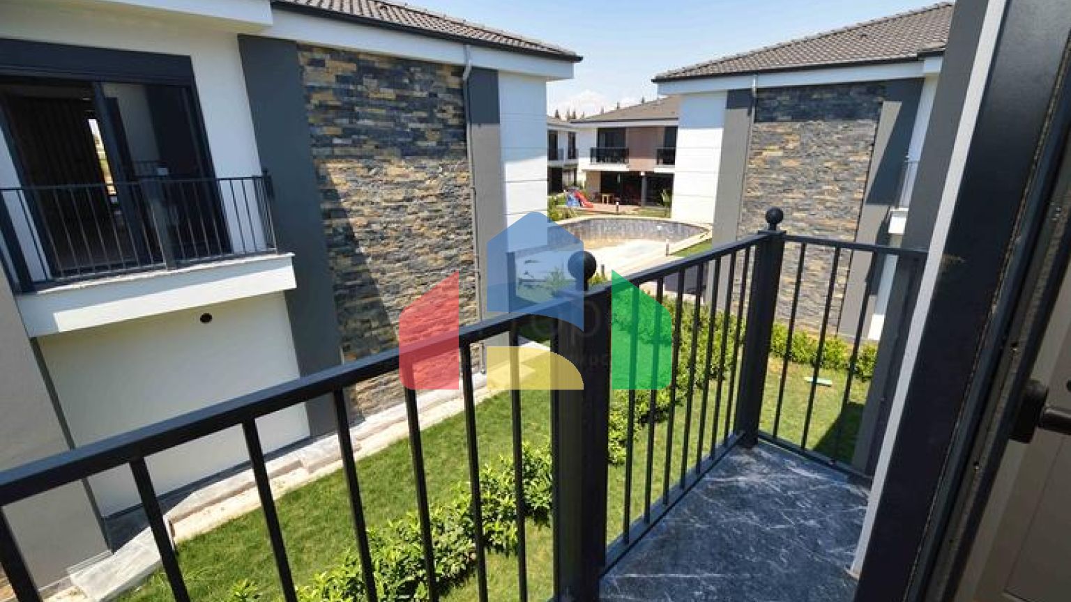 Виллы в комплексе планировки 5+1 в районе Лара - Анталия