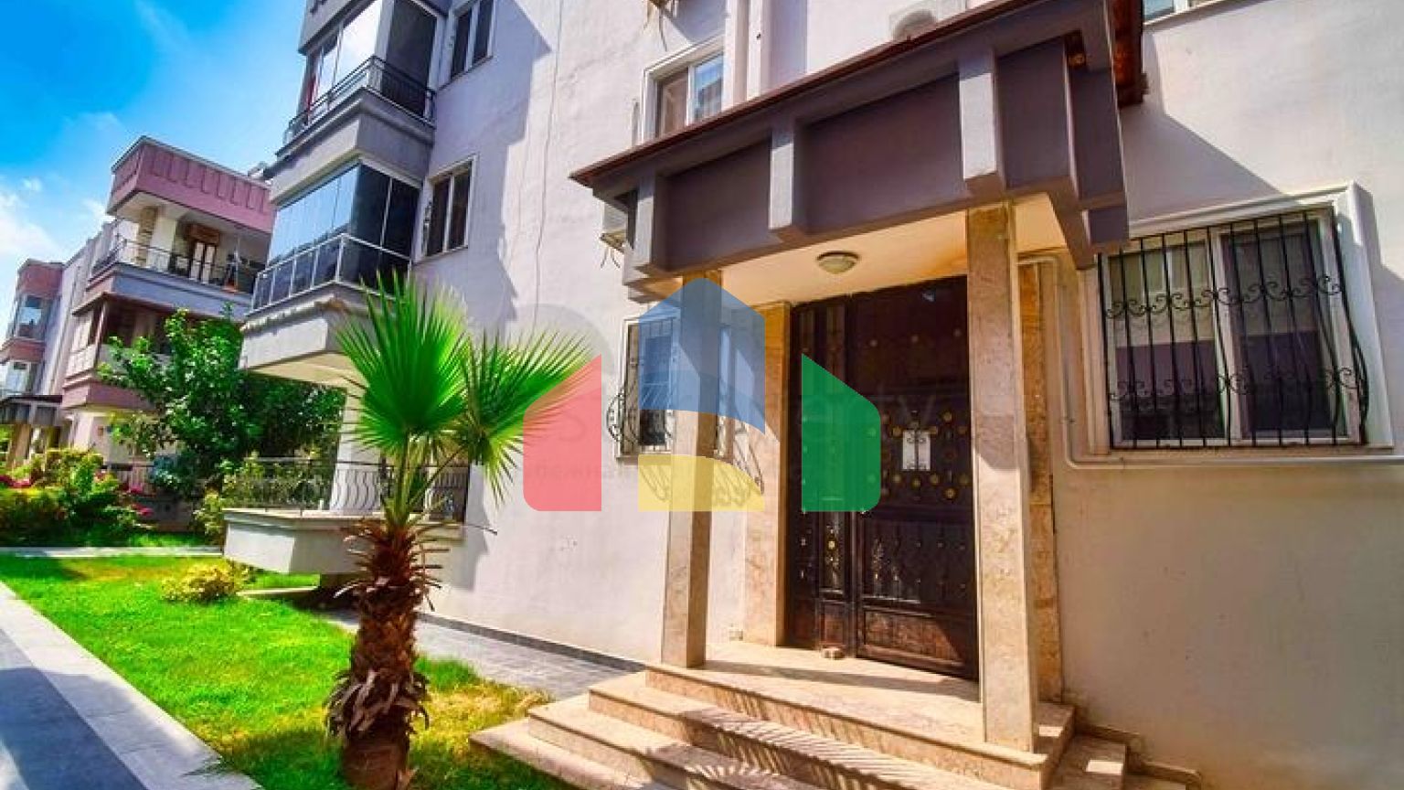 Квартира планировки 3+1 в микрорайоне Лара - Анталия