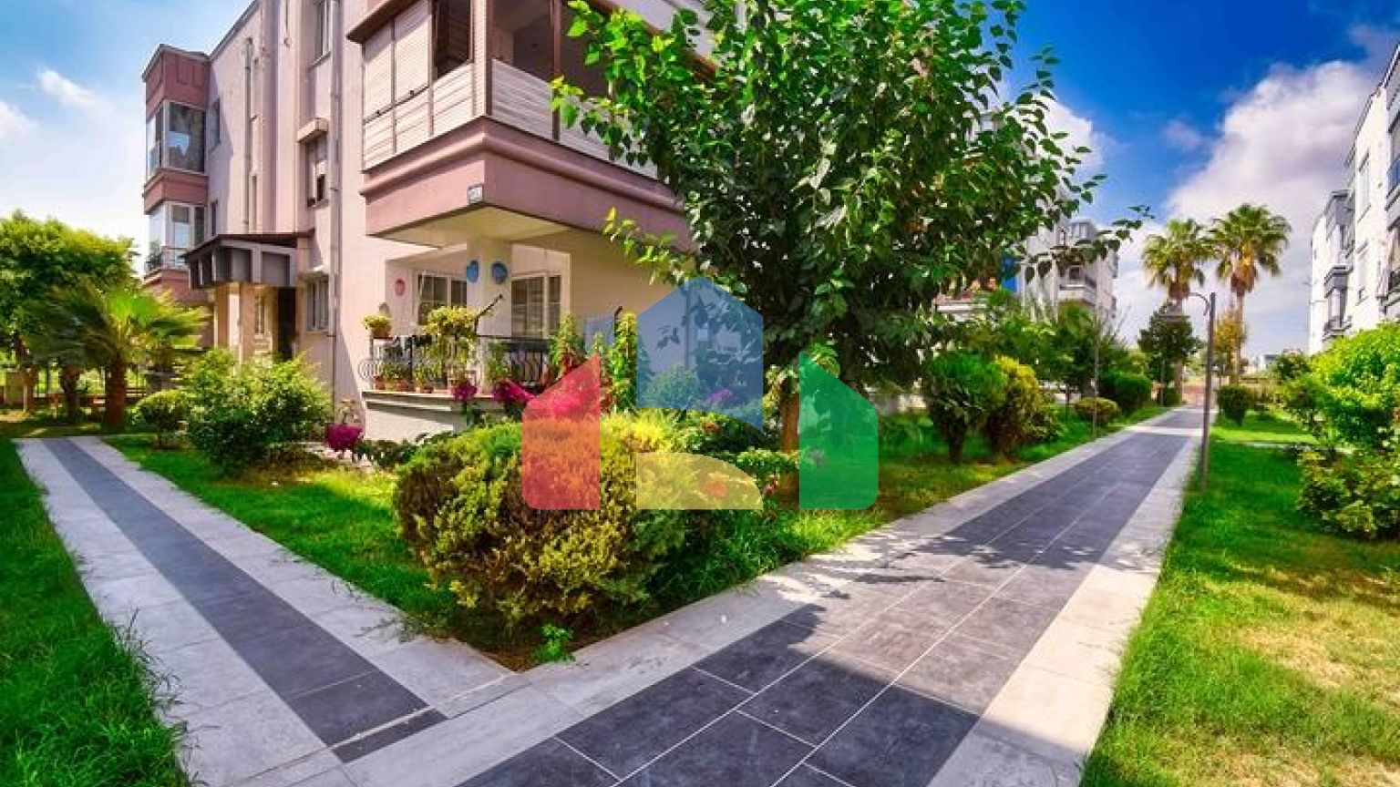 Квартира планировки 3+1 в микрорайоне Лара - Анталия