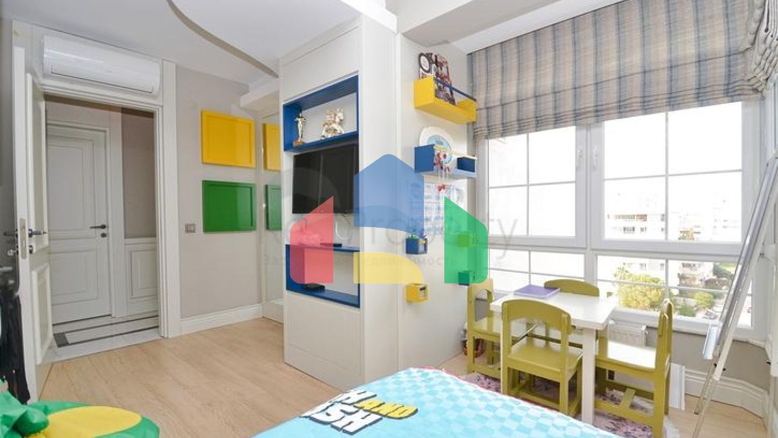 Квартира планування 4 + 1 в мікрорайоні Чаглаян - Анталія