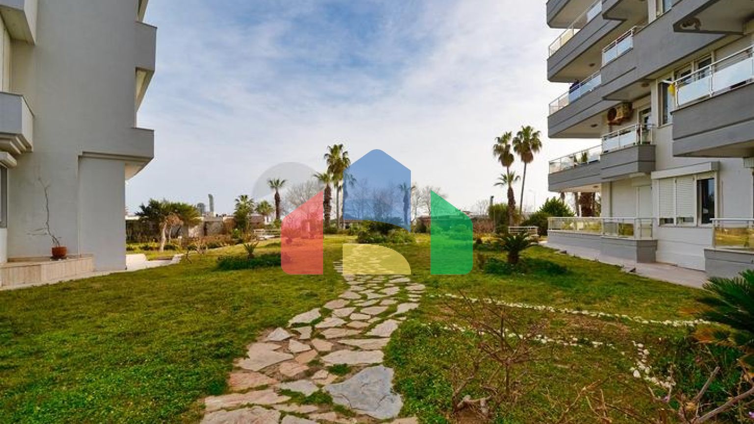 Квартира планування 4 + 1 в мікрорайоні Чаглаян - Анталія