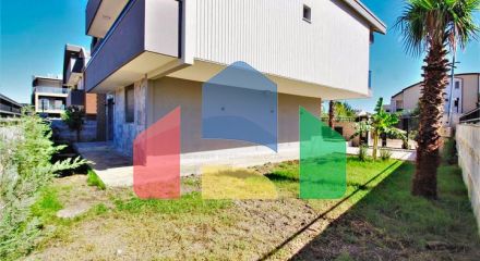 Вилла планировки 6+1 в микрорайоне Гюзельоба - Анталия