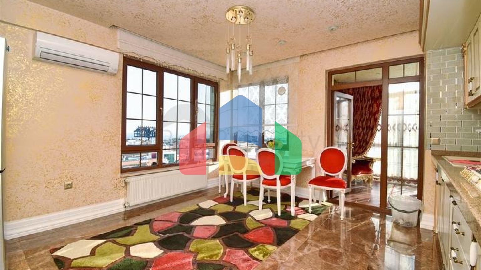 Квартира планування 4 + 2 дуплекс в мікрорайоні Чаглаян-Анталія