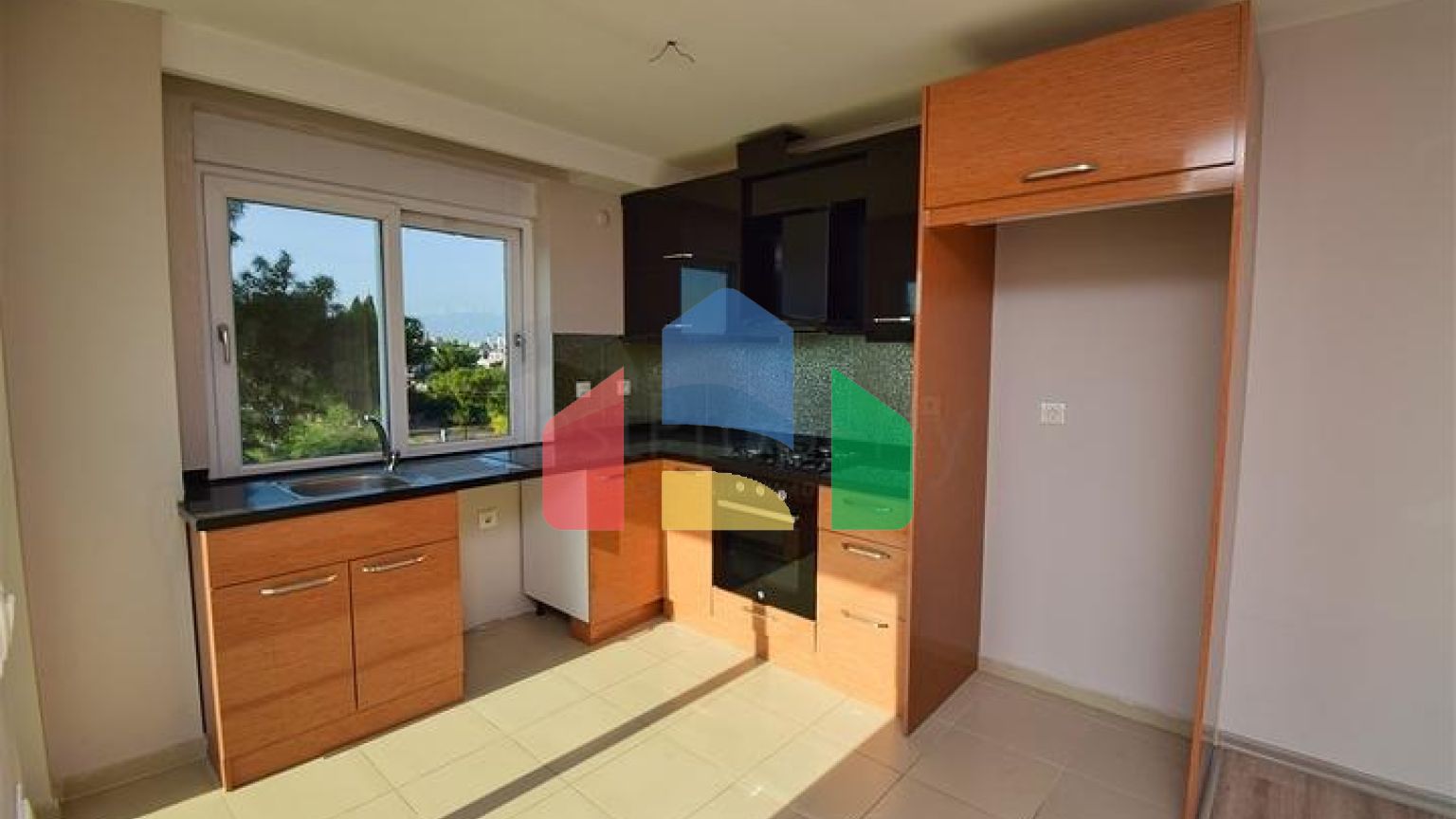 Квартира планування 3 + 1 в районі Ерменек - Анталія