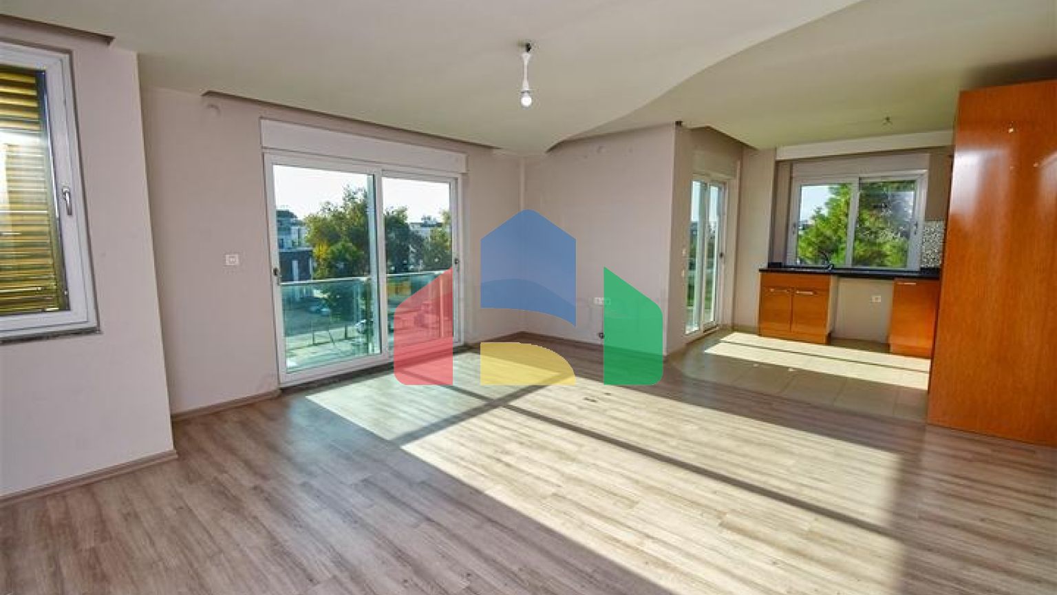 Квартира планування 3 + 1 в районі Ерменек - Анталія