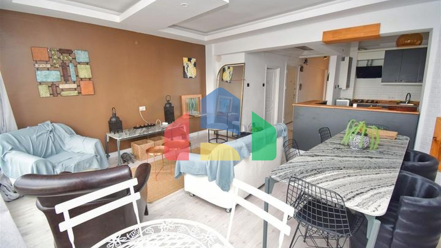 Квартира планування 3 + 1 в мікрорайоні Ширіньяли - Анталія