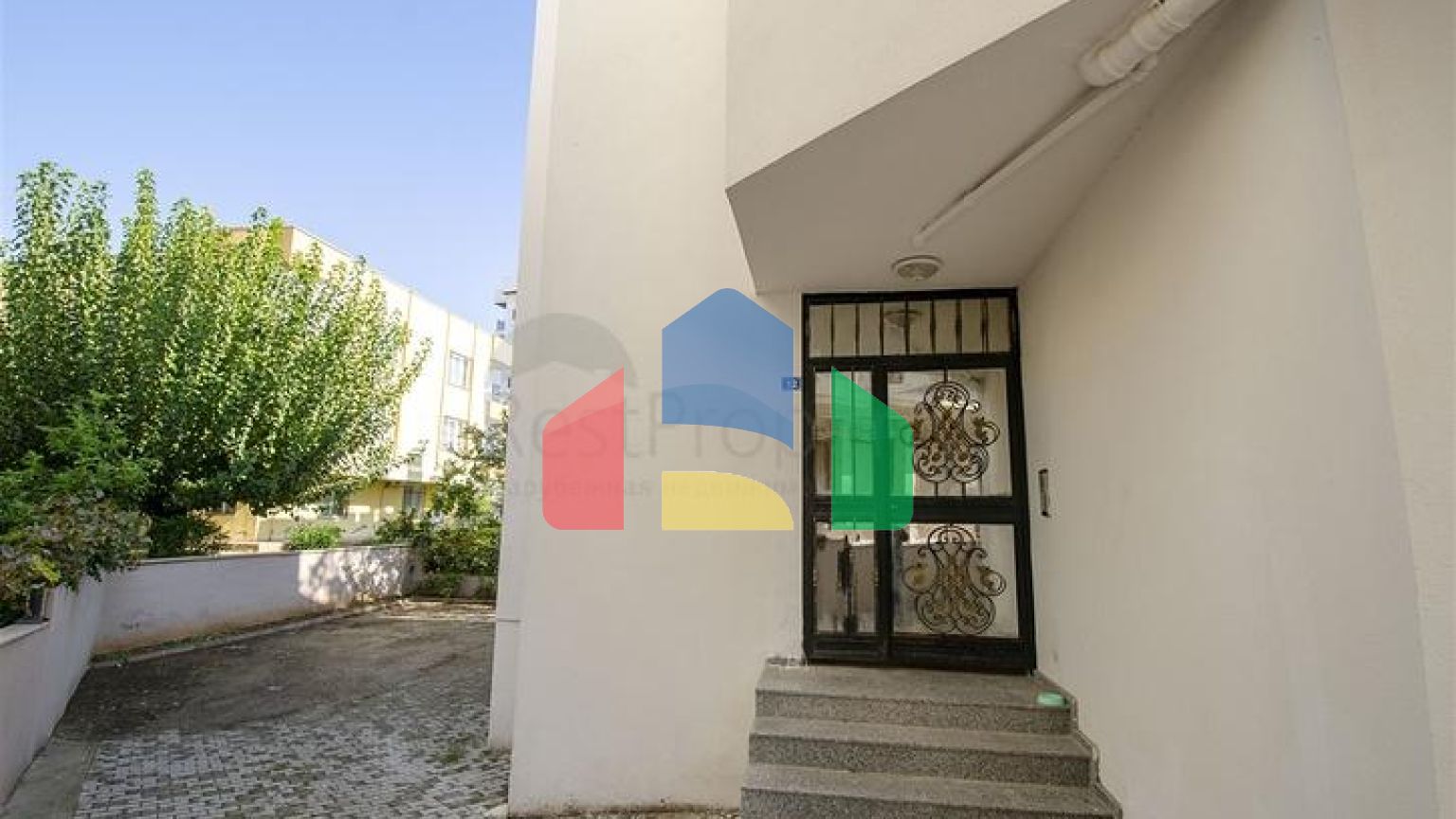 Продажа бизнес центра в районе Лара Анталья