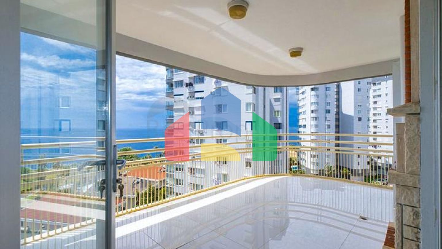 Квартира планування 3 + 1 в мікрорайоні Ширіньяли - Анталія