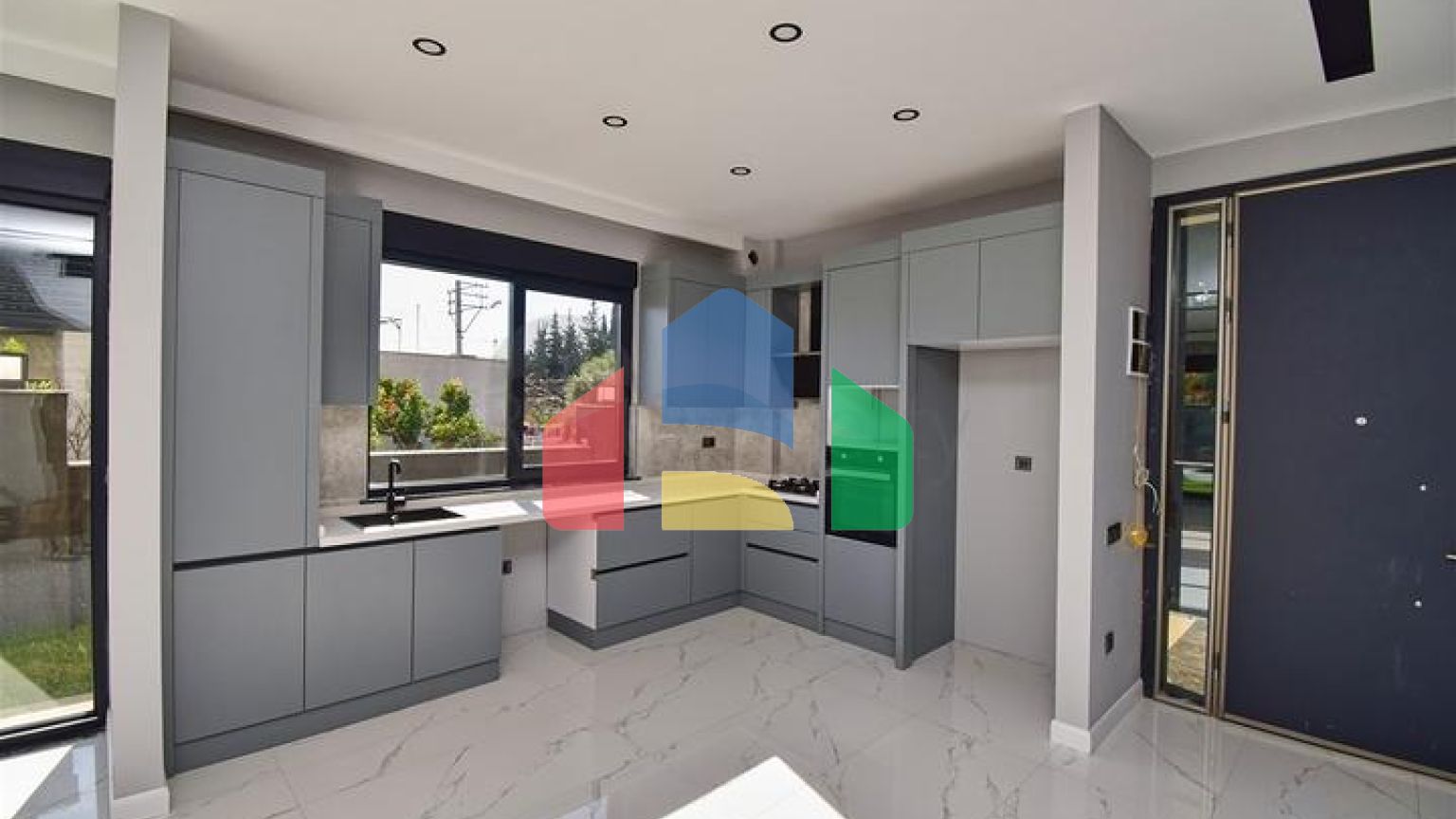 Вилла планировки 3+1 в микрорайоне Эрменек - Анталия