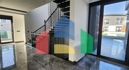 Вилла планировки 5+1 в микрорайоне Гюзельоба - Анталия