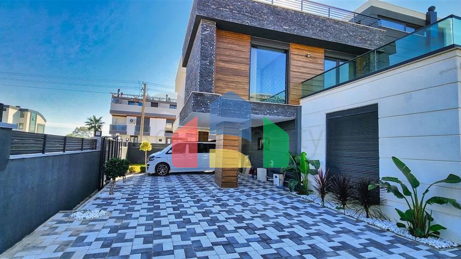 Вилла планировки 5+1 в микрорайоне Гюзельоба - Анталия