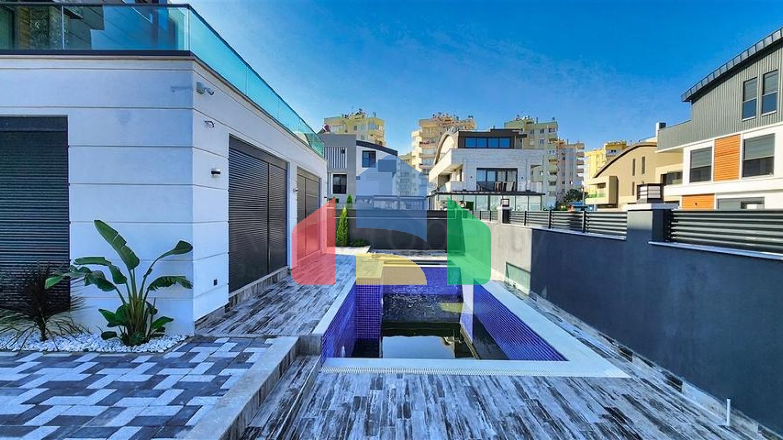 Вилла планировки 5+1 в микрорайоне Гюзельоба - Анталия