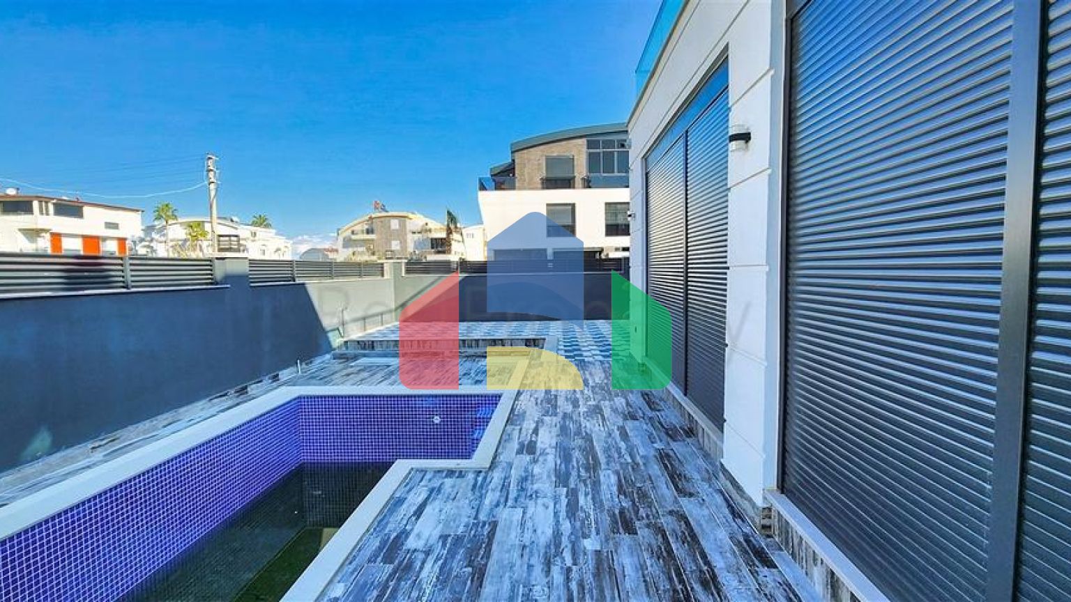 Вилла планировки 5+1 в микрорайоне Гюзельоба - Анталия