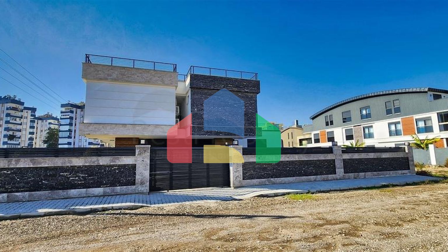 Вилла планировки 5+1 в микрорайоне Гюзельоба - Анталия