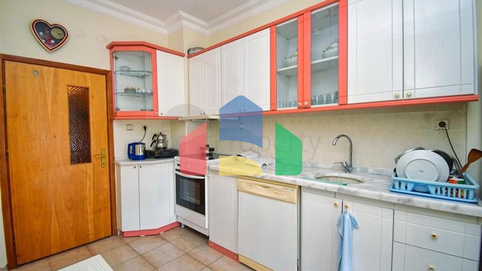 Квартира планировки 3+1 в микрорайоне Фенер - Анталия