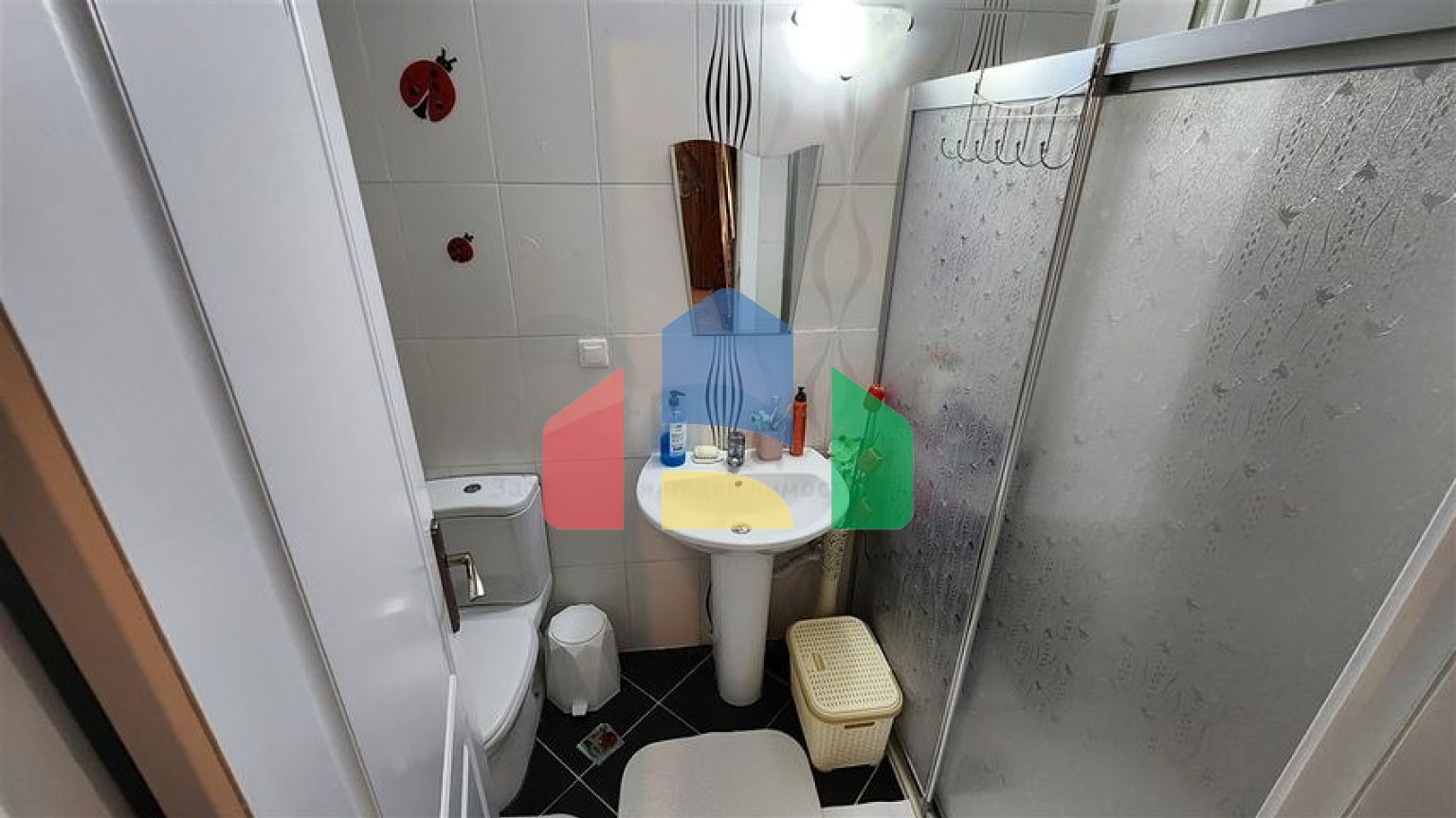 Квартира планування 3 + 1 в мікрорайоні Гюзельбаг - Анталія