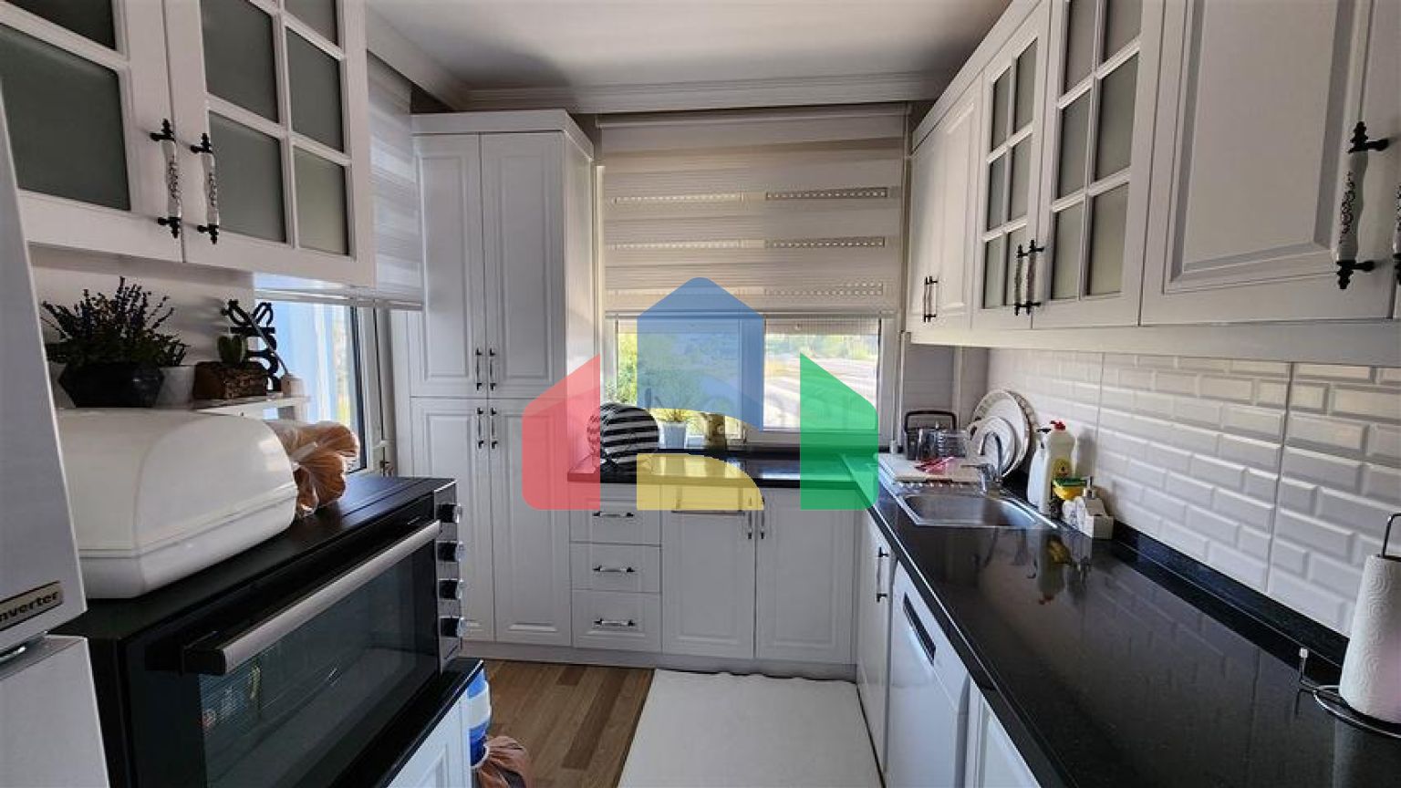 Квартира планування 3 + 1 в мікрорайоні Гюзельбаг - Анталія