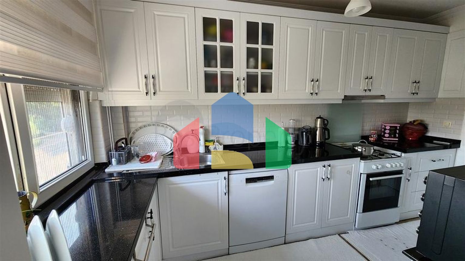 Квартира планування 3 + 1 в мікрорайоні Гюзельбаг - Анталія