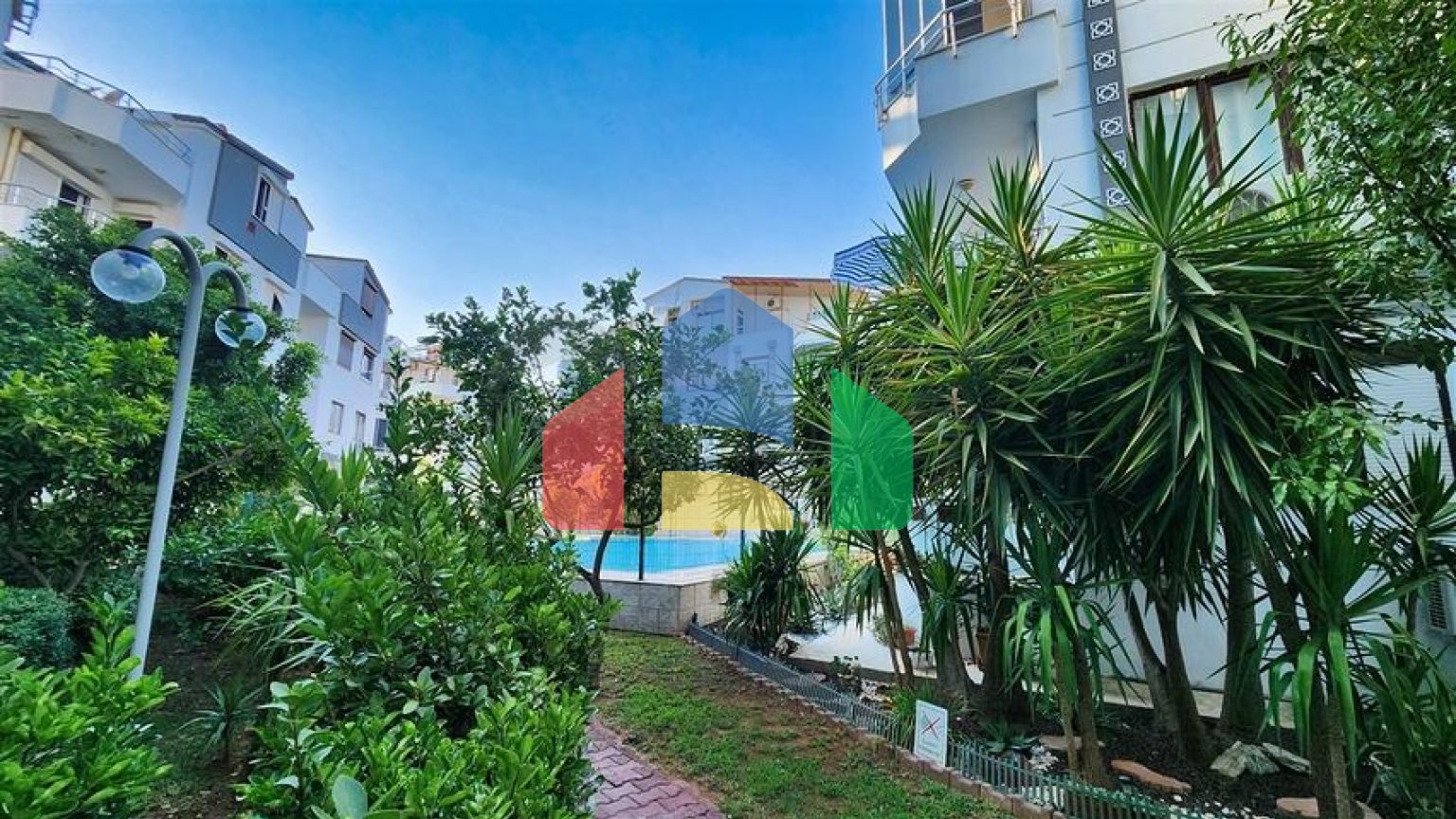 Квартира планування 3 + 1 в мікрорайоні Гюзельбаг - Анталія