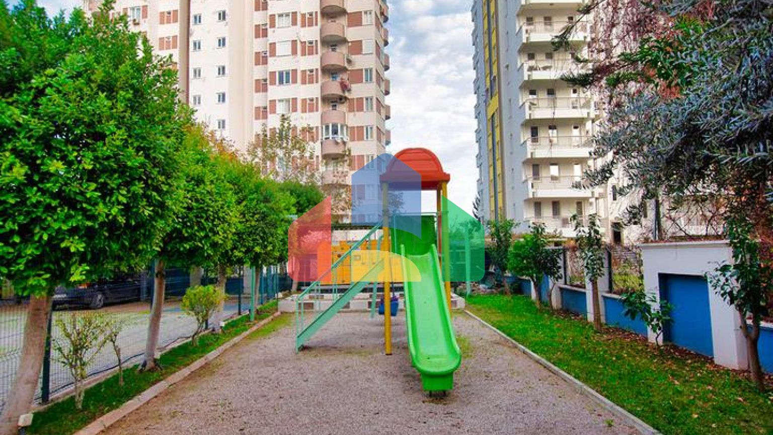 Квартира планування 2 + 1 в мікрорайоні Гюзельоба - Анталія