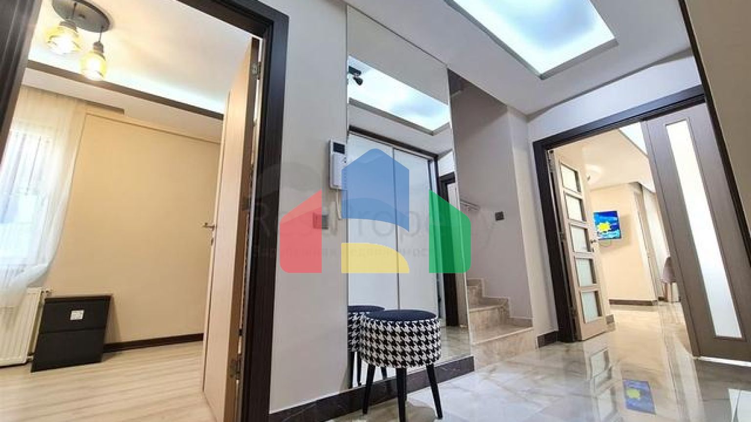 Квартира планування 4 + 1 в мікрорайоні Чаглаян - Анталія