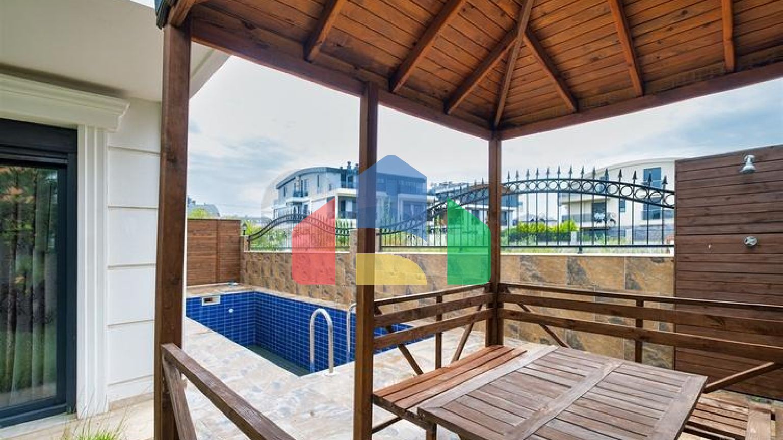 Вілла планування 5 + 1 в мікрорайоні Гюзельоба - Анталія