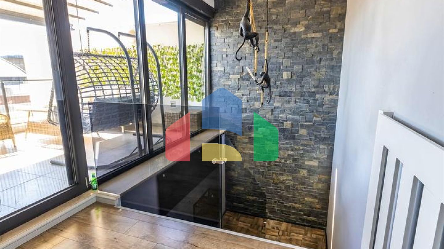 Квартира планування 4 + 1 в мікрорайоні Ерменек - Анталія