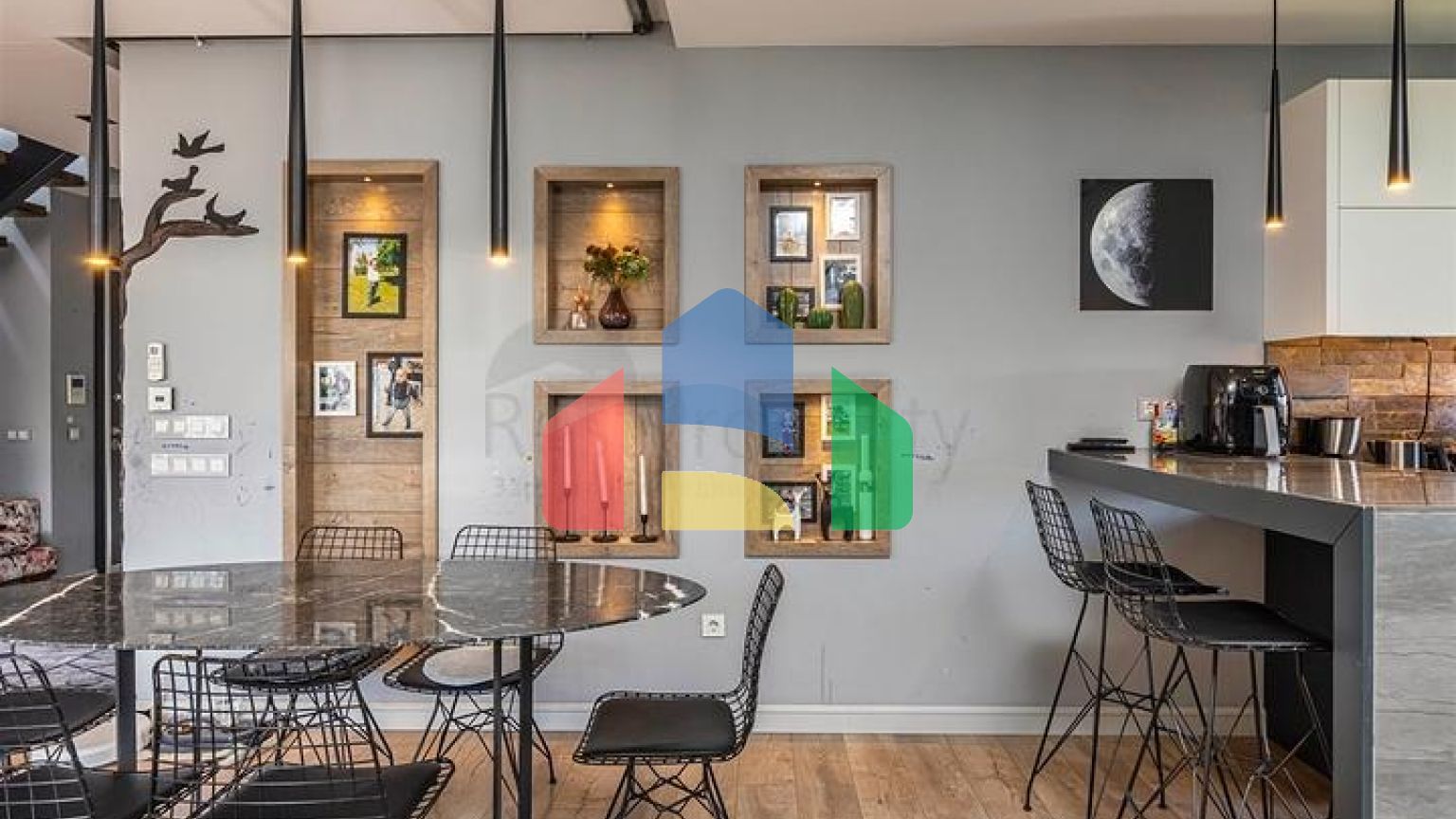 Квартира планування 4 + 1 в мікрорайоні Ерменек - Анталія