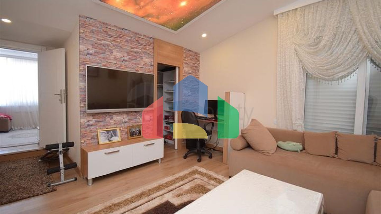 Квартира планировки 3+1 в микрорайоне Гюзельоба - Анталия