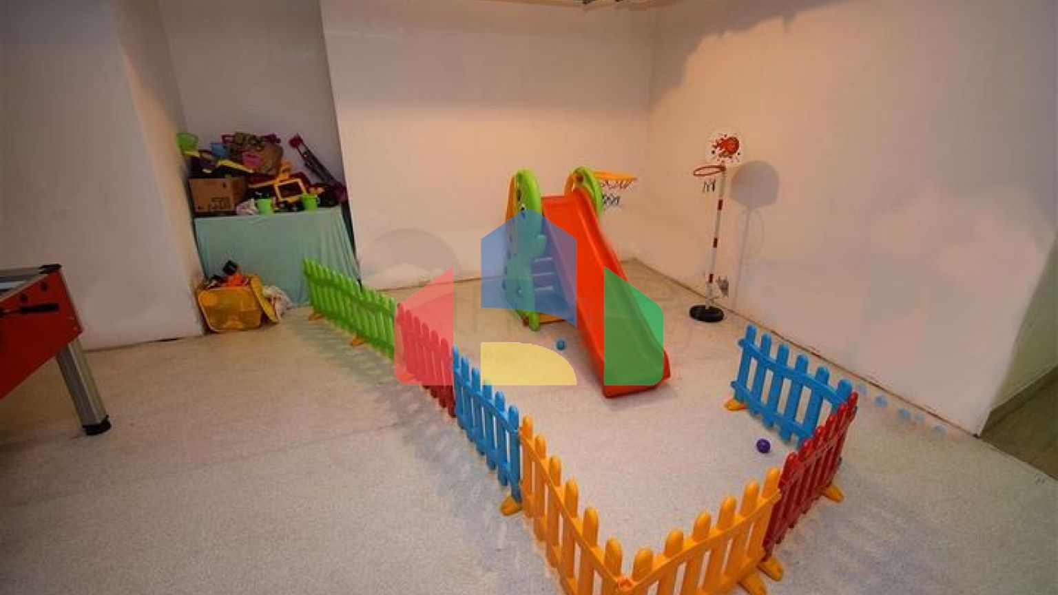 Квартира планування 2 + 1 в мікрорайоні Ерменек - Анталія