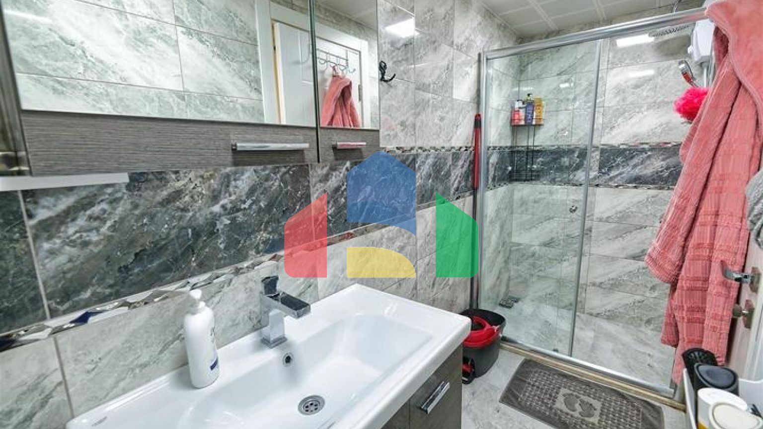 Квартира планування 2 + 1 в мікрорайоні Ерменек - Анталія