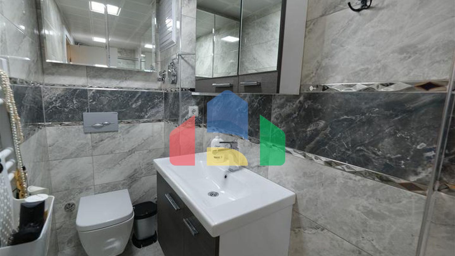 Квартира планування 2 + 1 в мікрорайоні Ерменек - Анталія