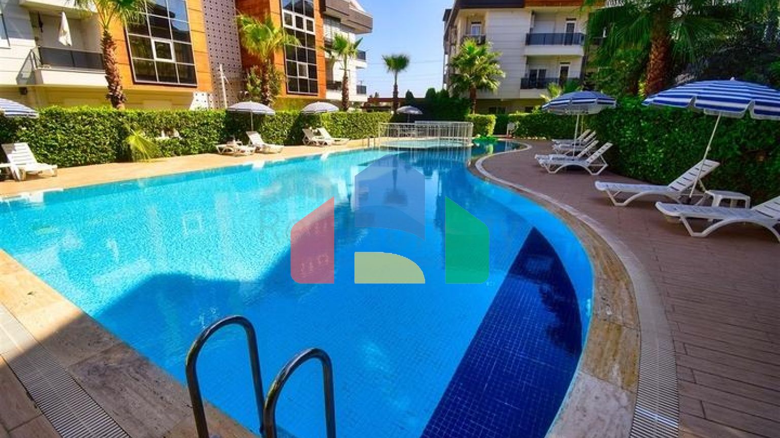 Квартира планування 2 + 1 в мікрорайоні Ерменек - Анталія