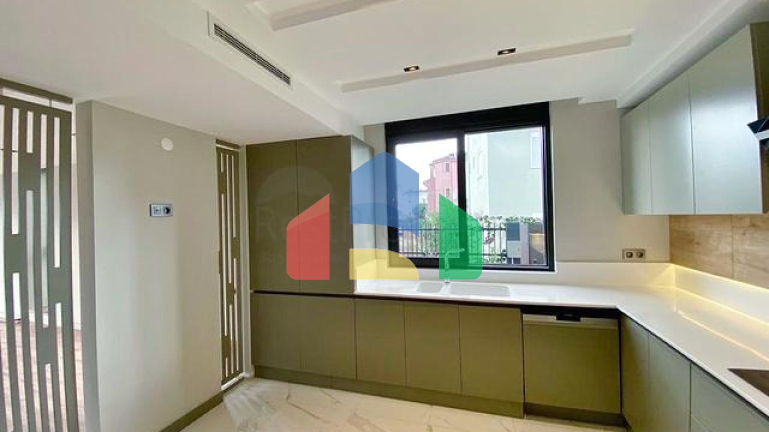 Вилла планировки 5+1 в микрорайоне Эрменек - Анталия