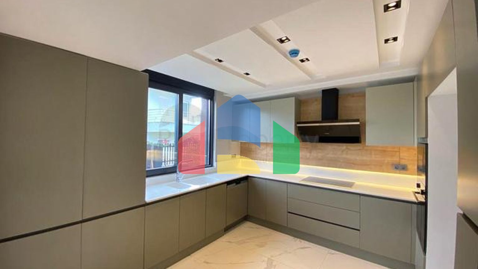 Вилла планировки 5+1 в микрорайоне Эрменек - Анталия