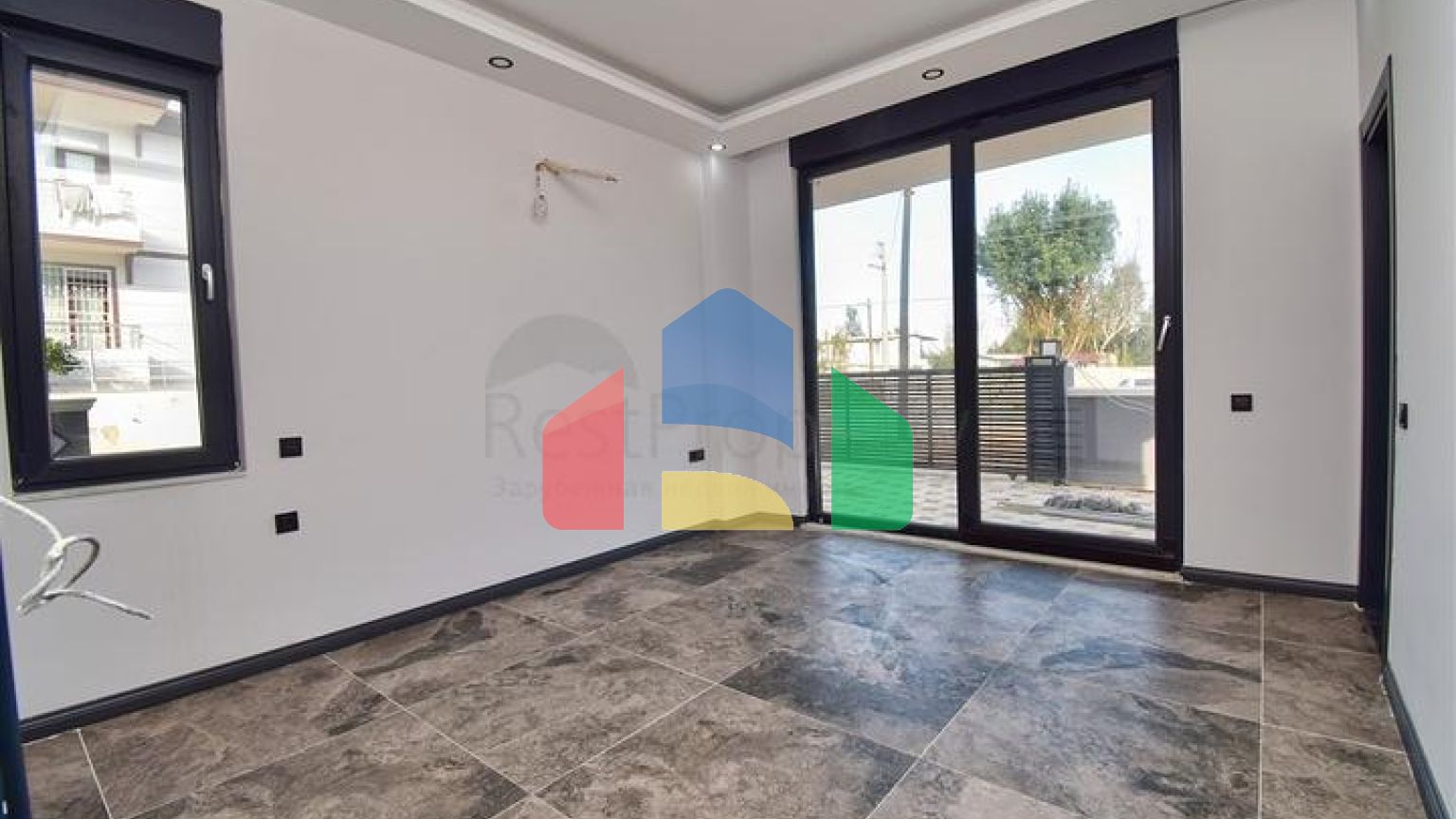 Вилла планировки 4+1 в микрорайоне Эрменек - Анталия