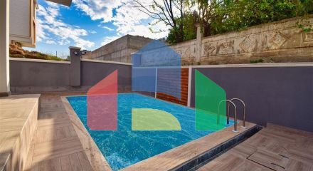 Вилла планировки 4+1 в микрорайоне Эрменек - Анталия