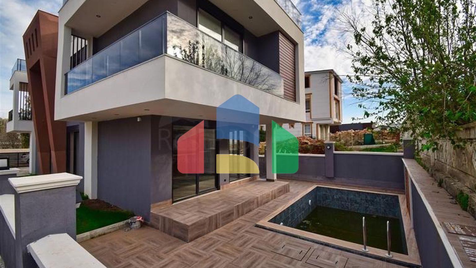 Вилла планировки 4+1 в микрорайоне Эрменек - Анталия