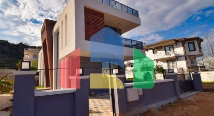 Вилла планировки 4+1 в микрорайоне Эрменек - Анталия